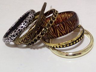 Pulseiras diversas Tigrara 50 peças